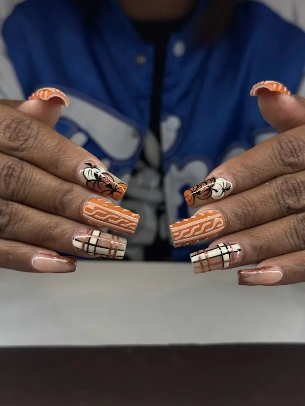 RoseVille Nails — Nail salon in Roseville